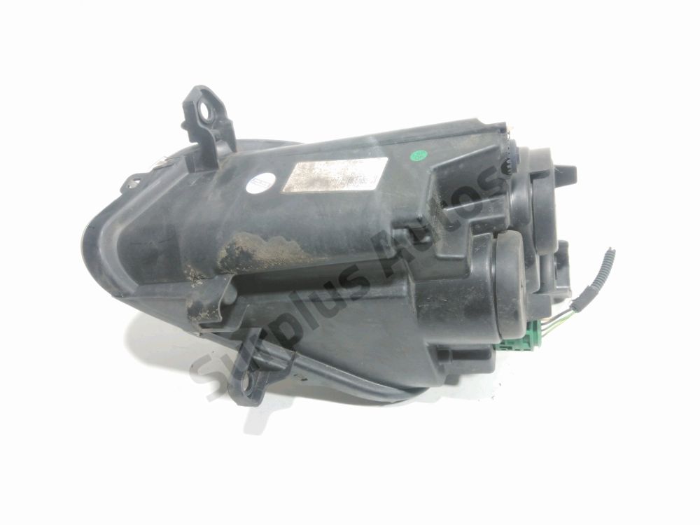 Feu diurne avant droit