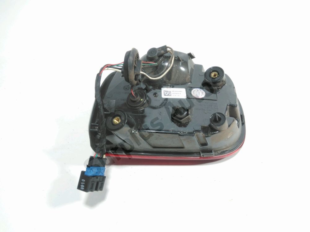 Feu arrière intérieur gauche