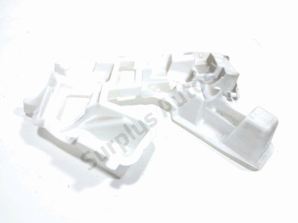 Support droit de pare-choc arrière