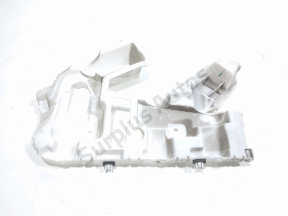 Support gauche de pare-choc arrière