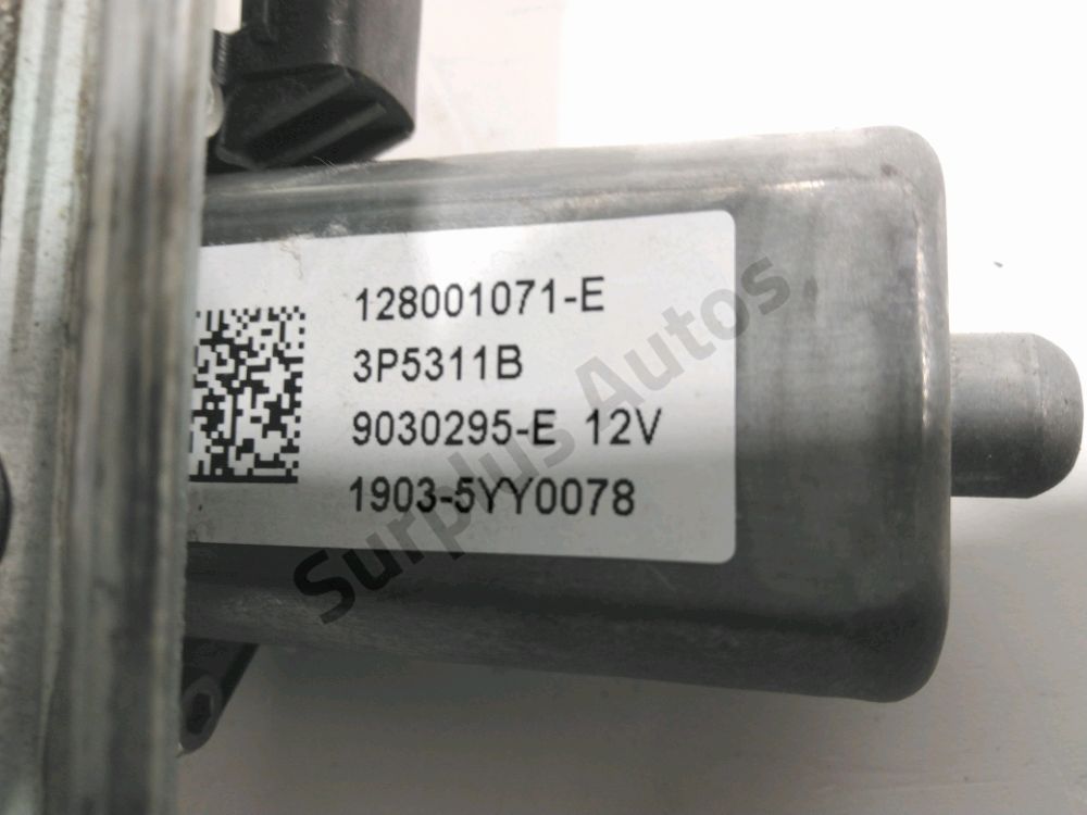 Lève-vitre électrique avant droit