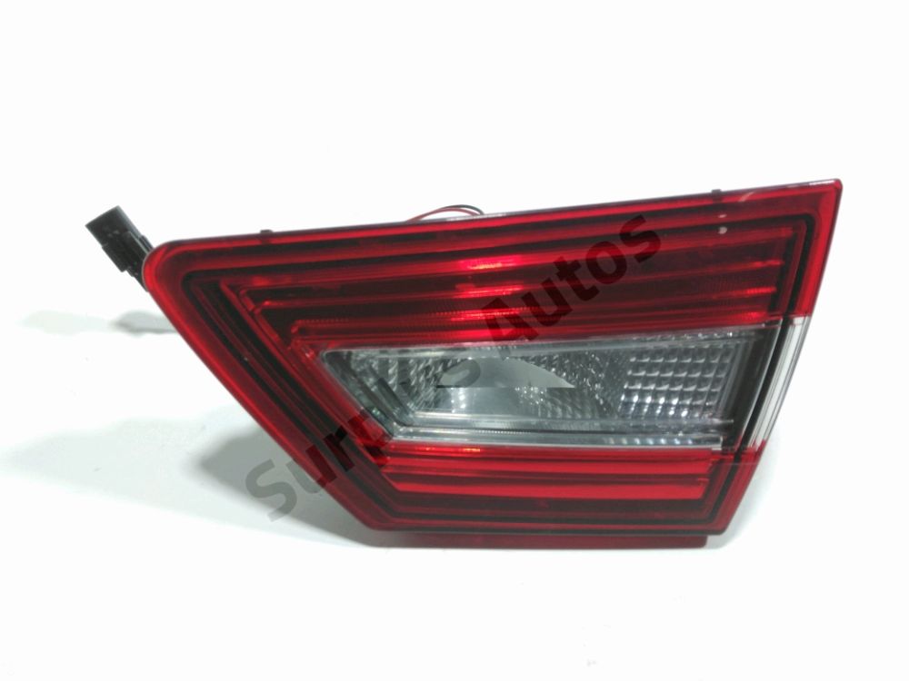 Feu arrière intérieur droit