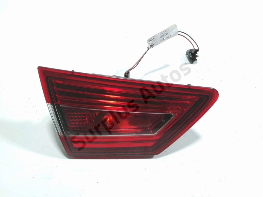 Feu arrière intérieur gauche