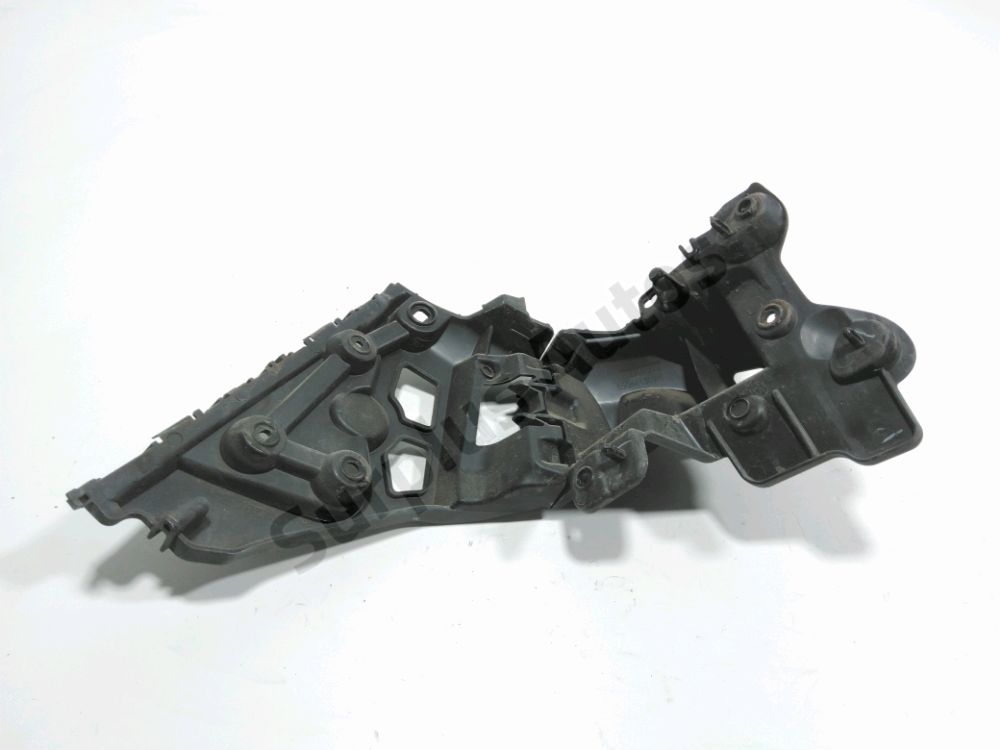 Support droit de pare-choc arrière