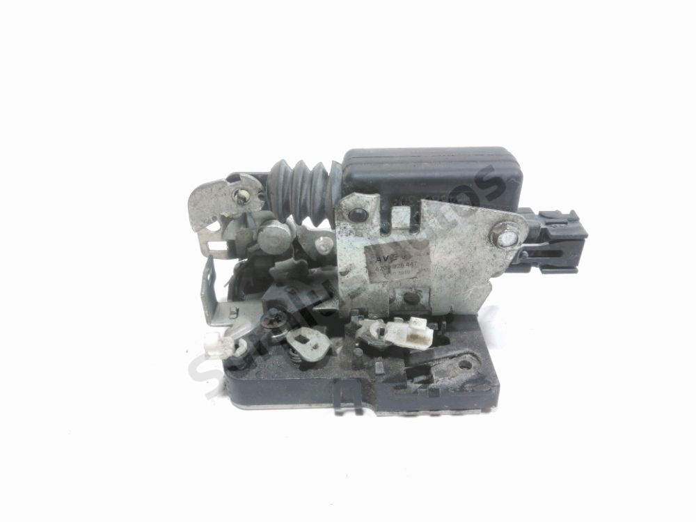 Serrure de porte avant droite