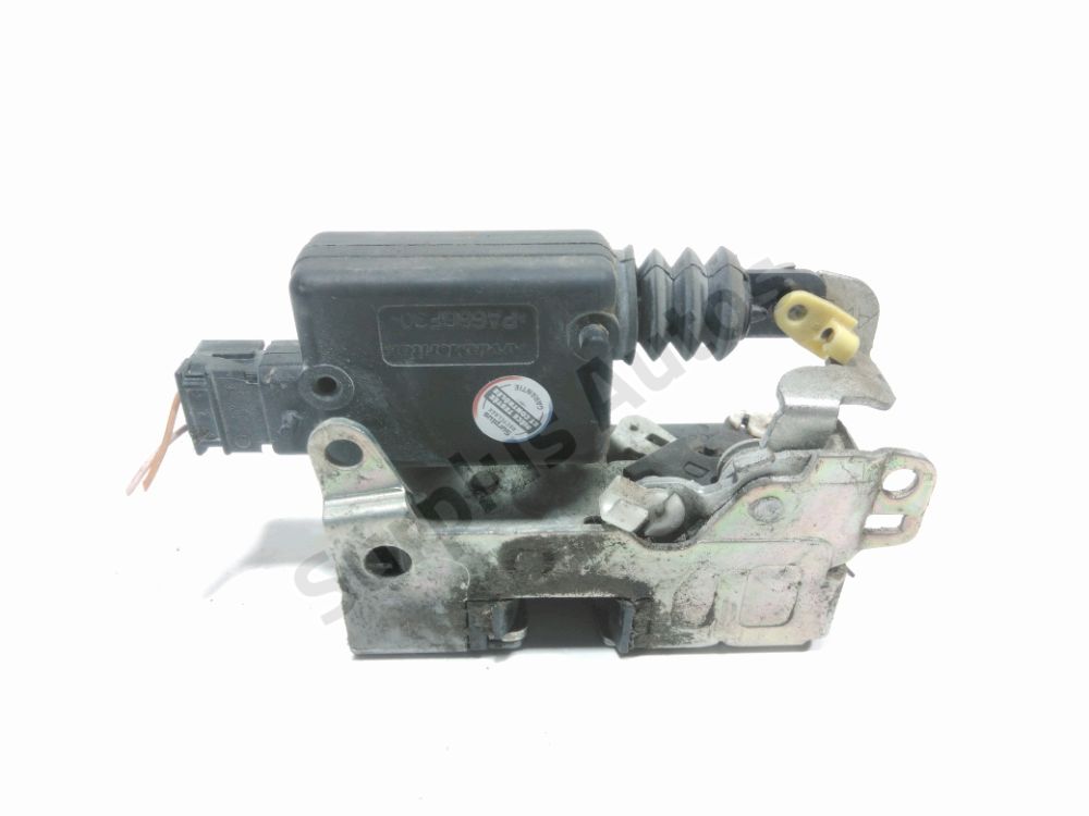 Serrure de porte avant droite