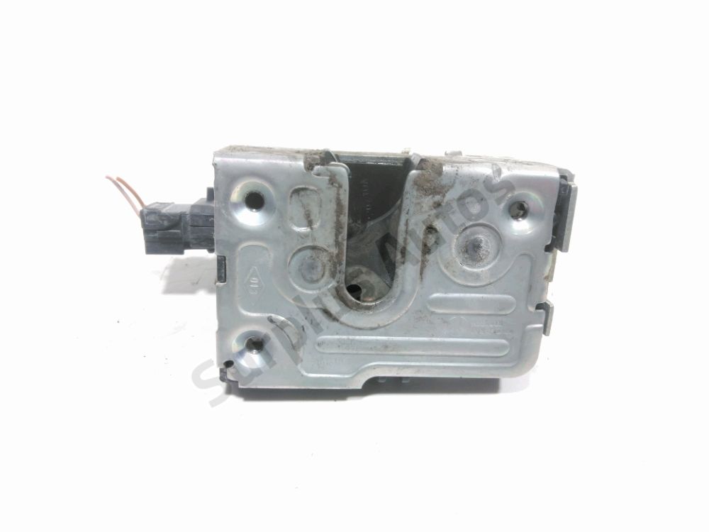 Serrure de porte avant droite