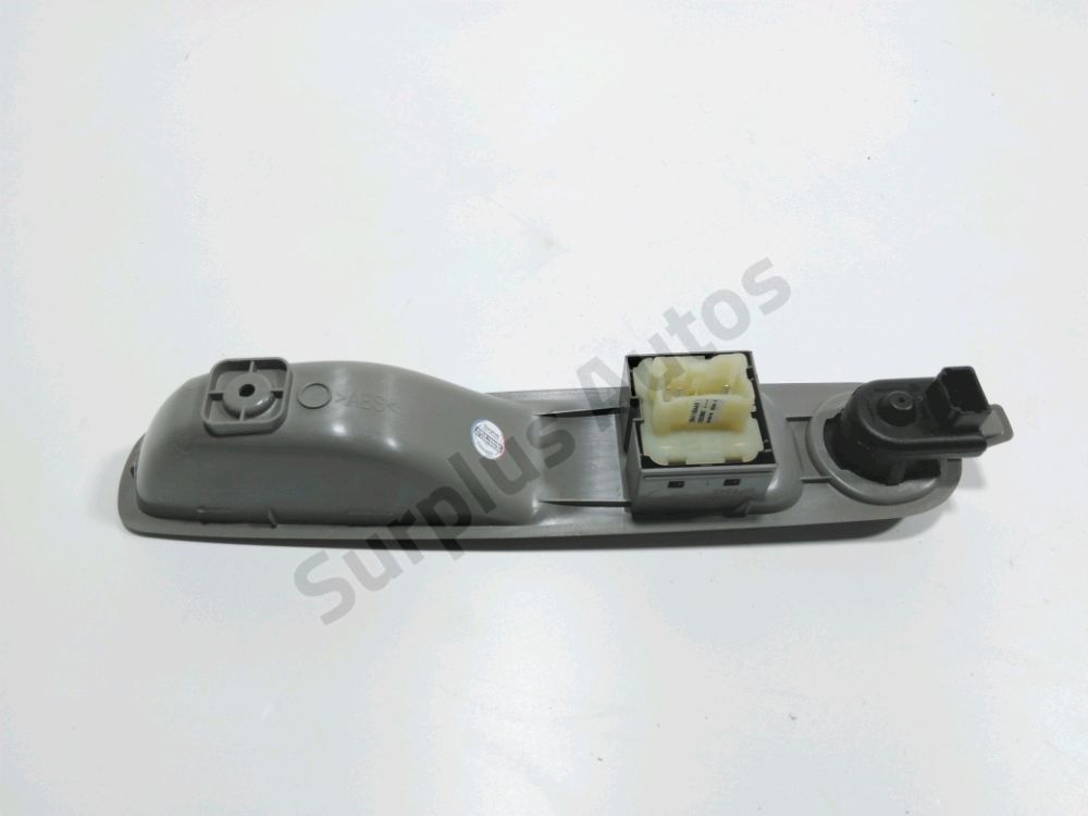 Commande lève-vitre avant gauche