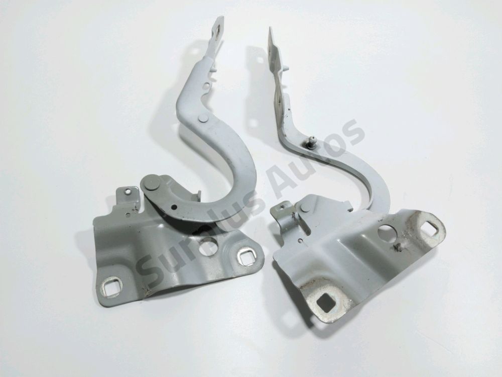 Jeu de charnières de capot