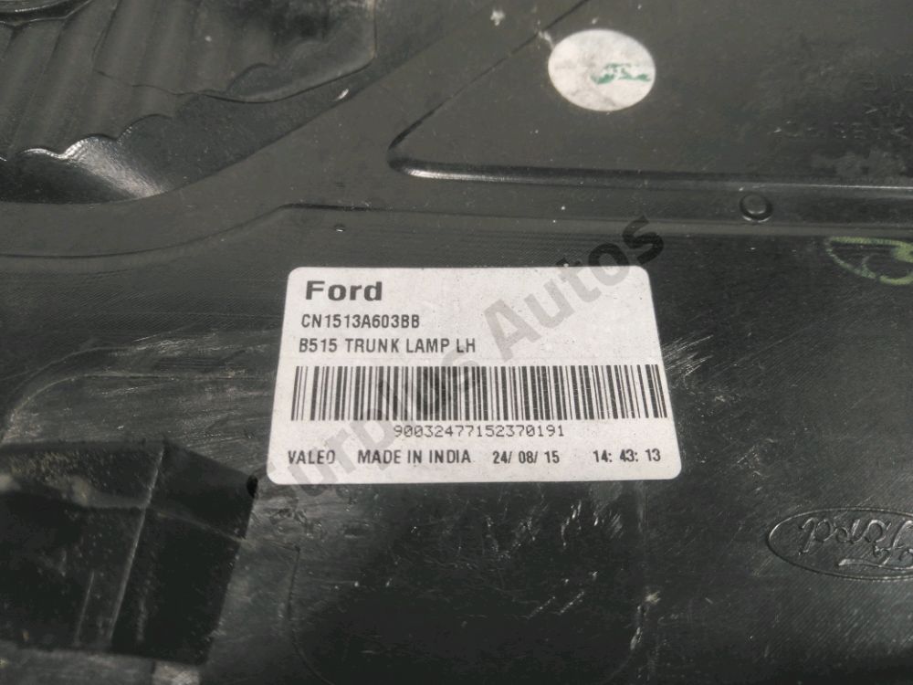 Feu arrière intérieur gauche