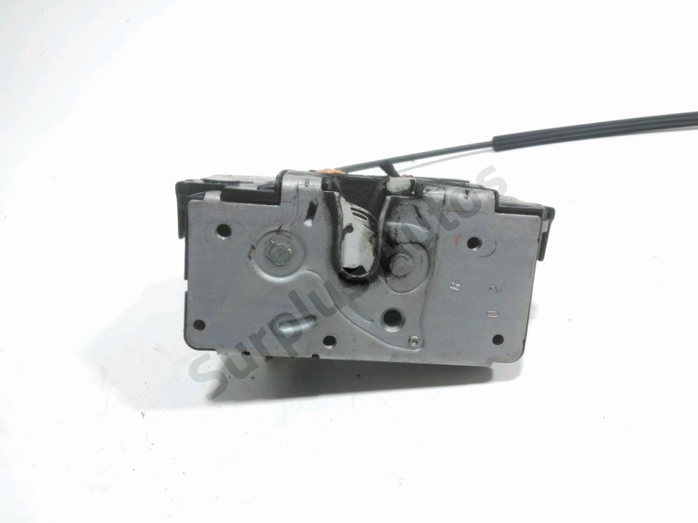 Serrure de porte avant droite