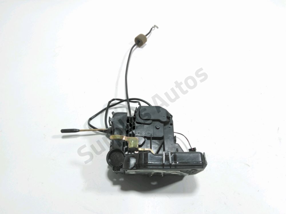 Serrure de porte avant droite