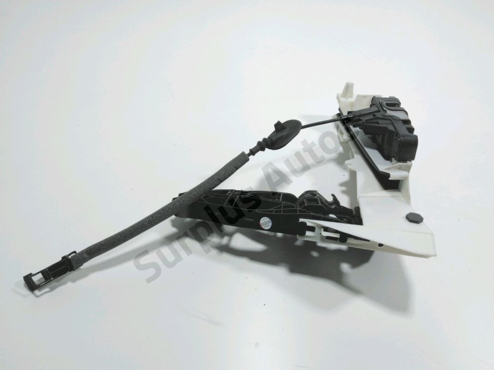 Serrure de porte avant gauche