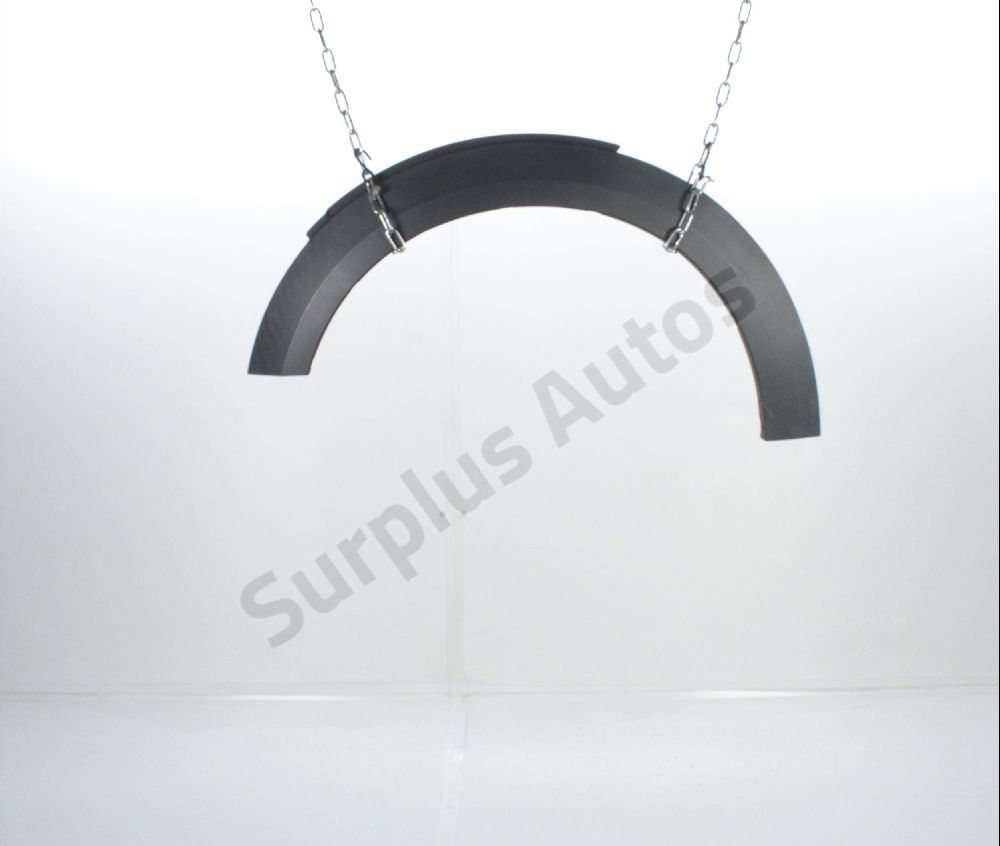 Elargisseur d'aile avant gauche