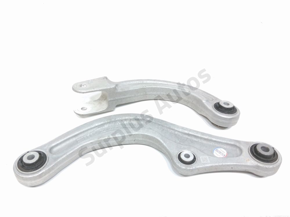 Triangle supérieur arrière droit