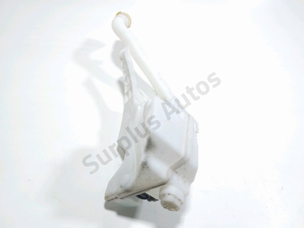 Réservoir de lave glace avant