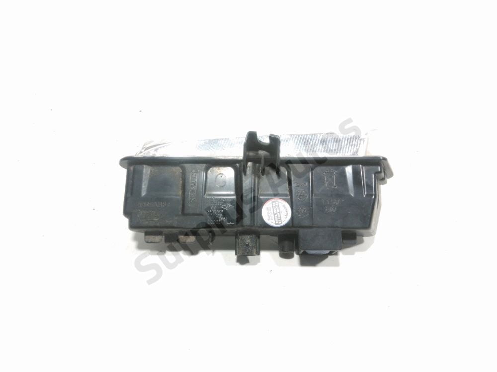 Feu diurne avant gauche