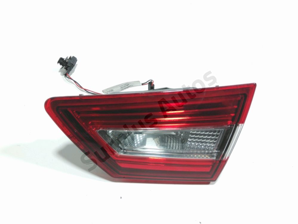 Feu arrière intérieur droit