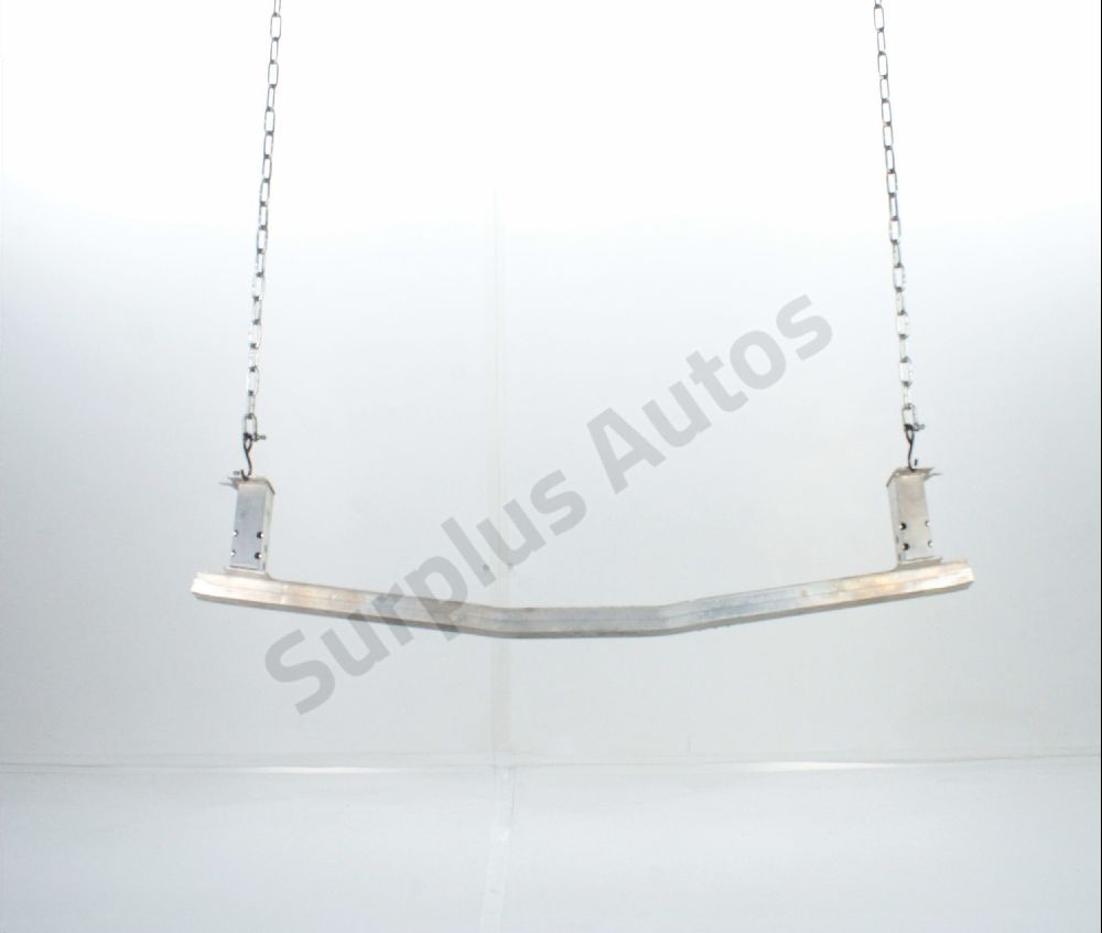 Traverse inférieure armature avant