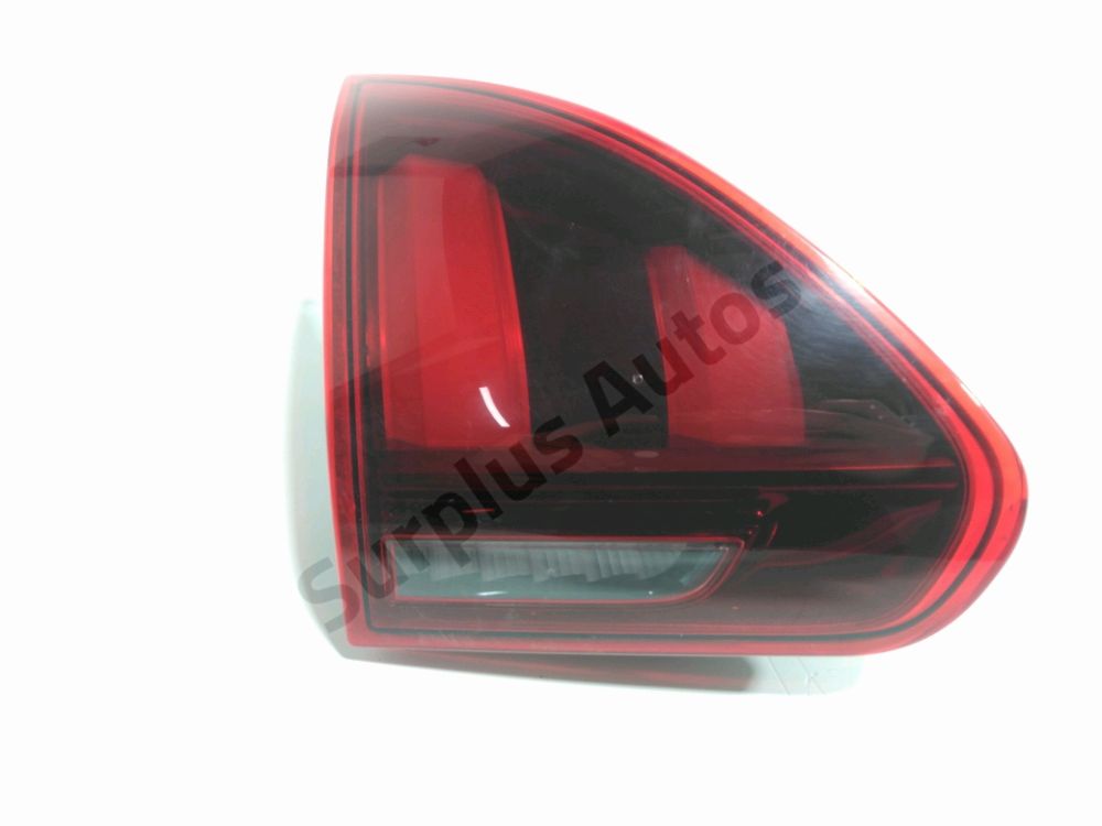 Feu arrière intérieur gauche