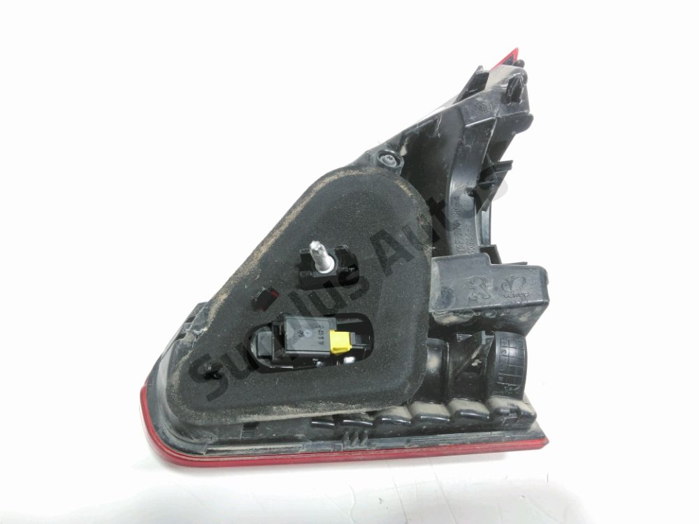 Feu arrière intérieur gauche