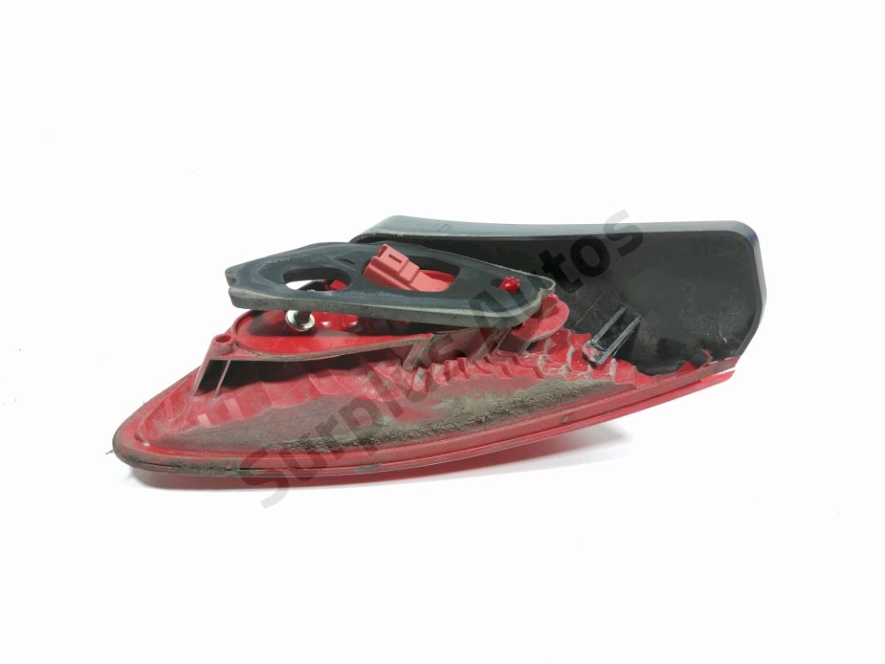 Feu arrière intérieur gauche