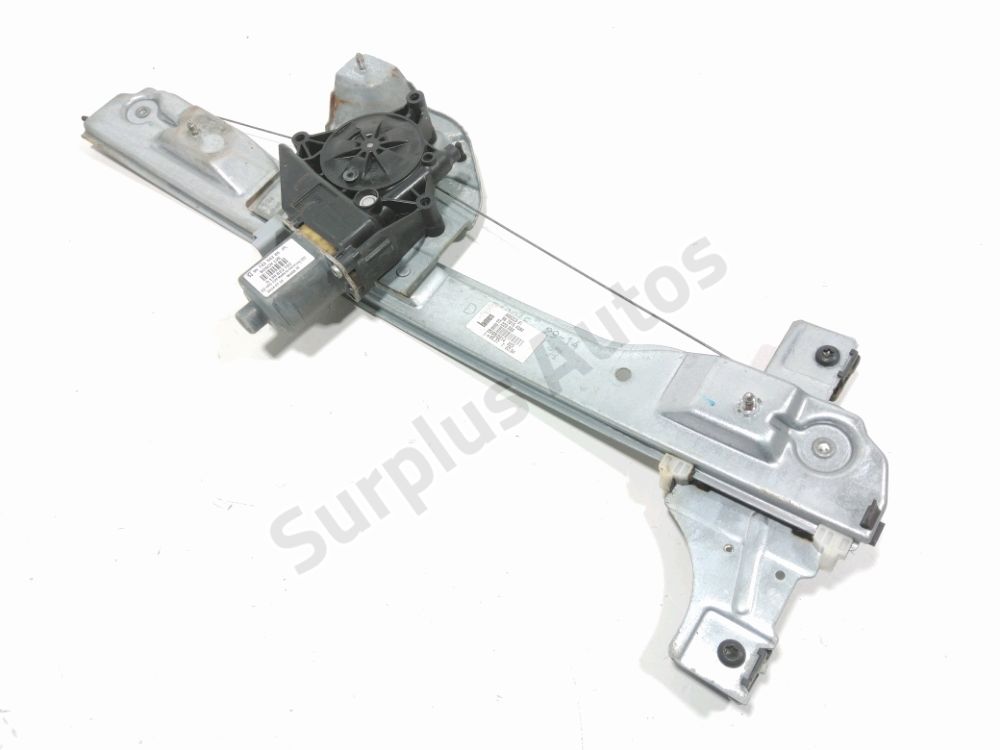 Lève-vitre électrique avant droit