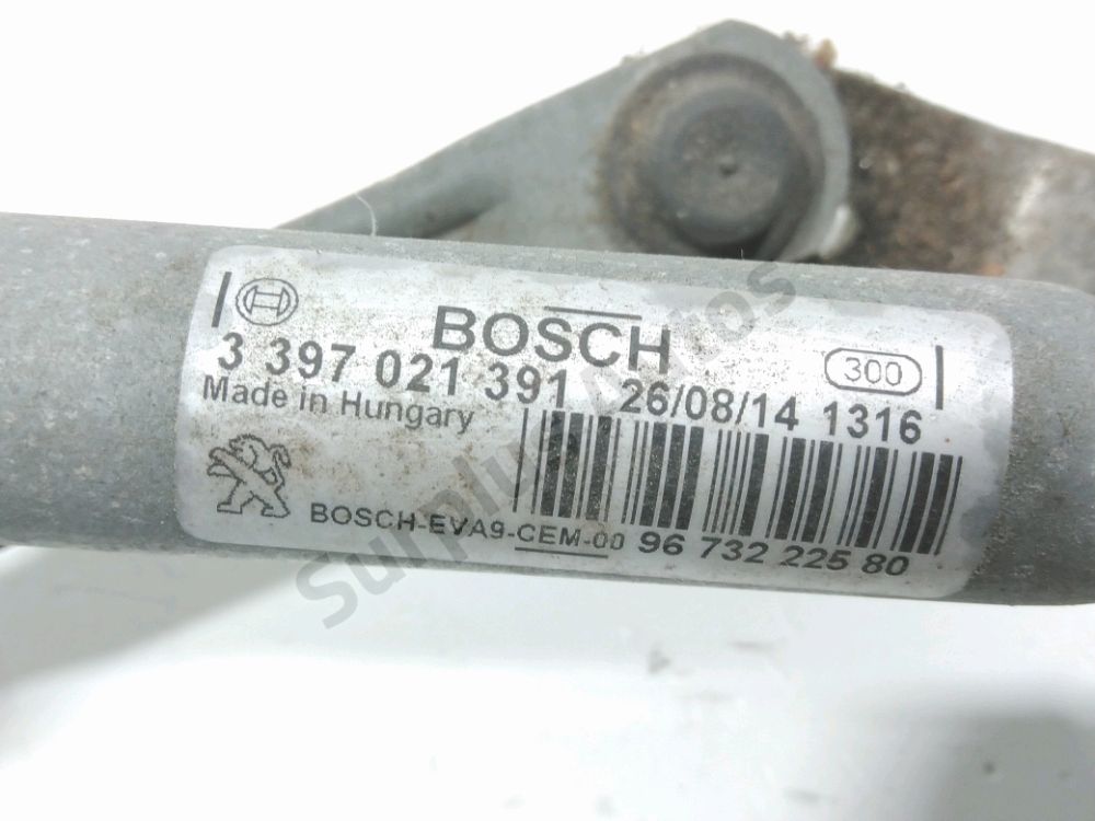 Mécanisme + moteur d'essuie glace avant