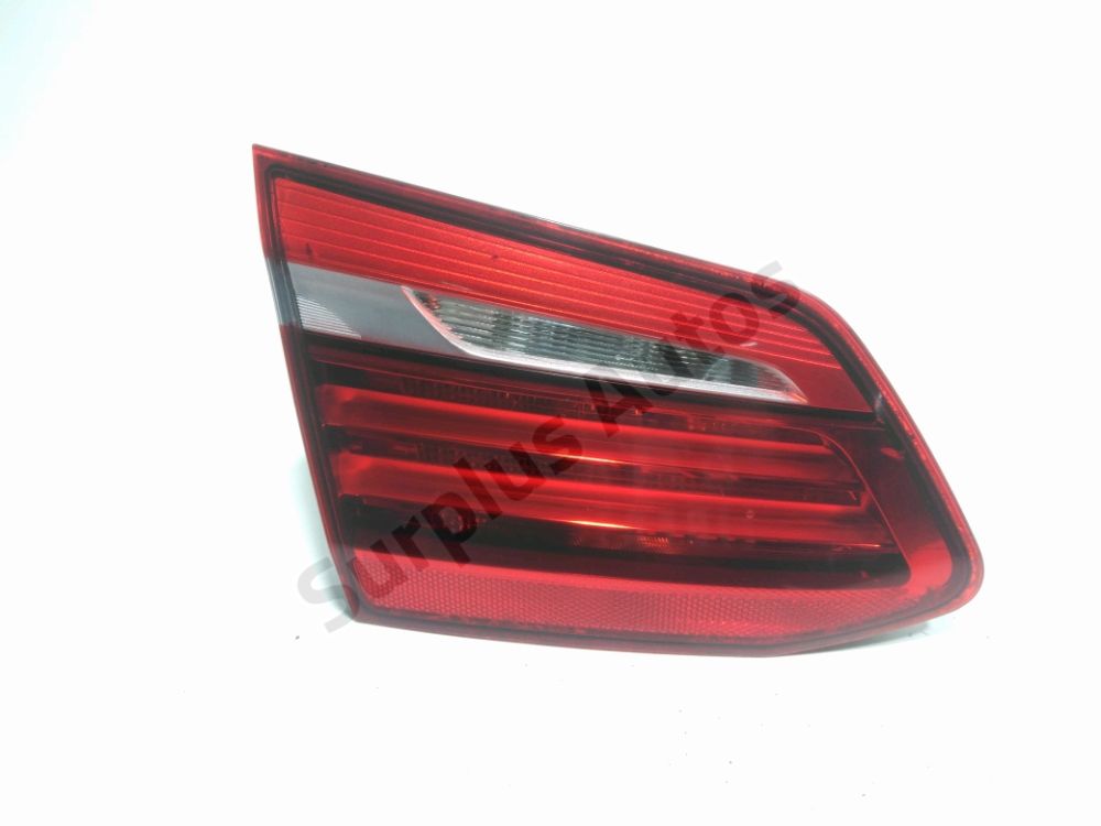 Feu arrière intérieur gauche