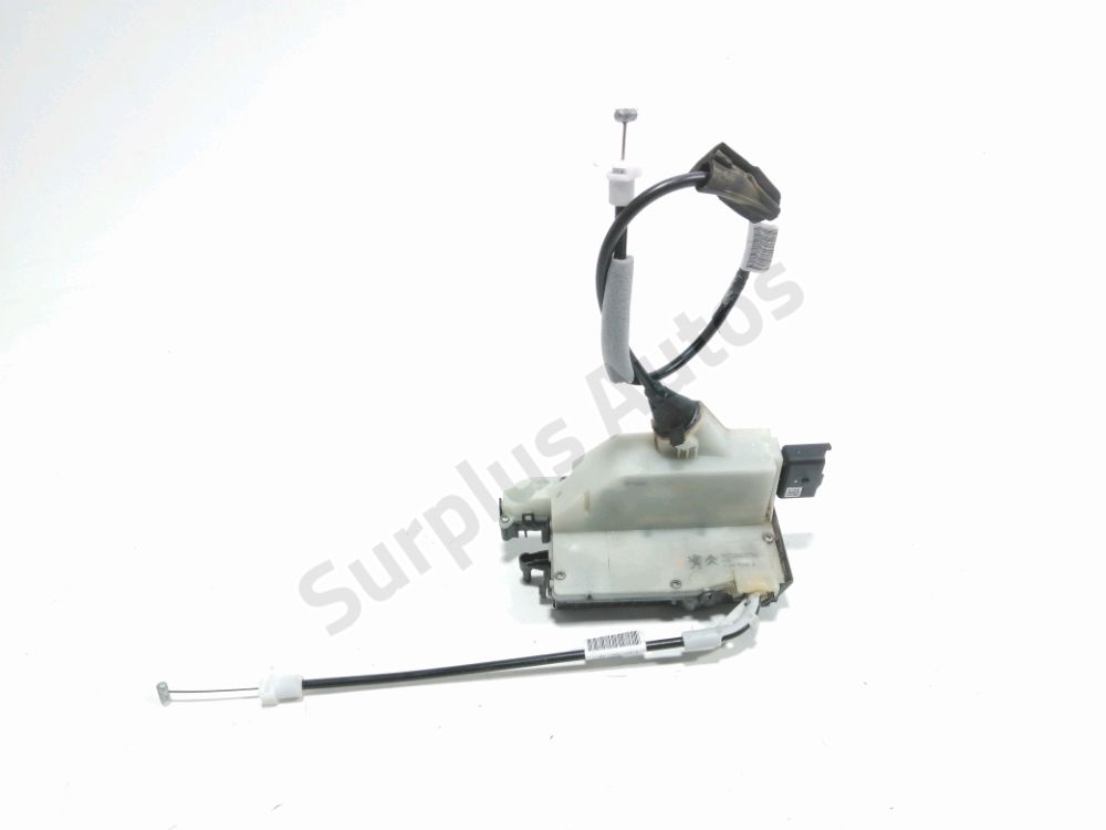 Serrure de porte avant droite