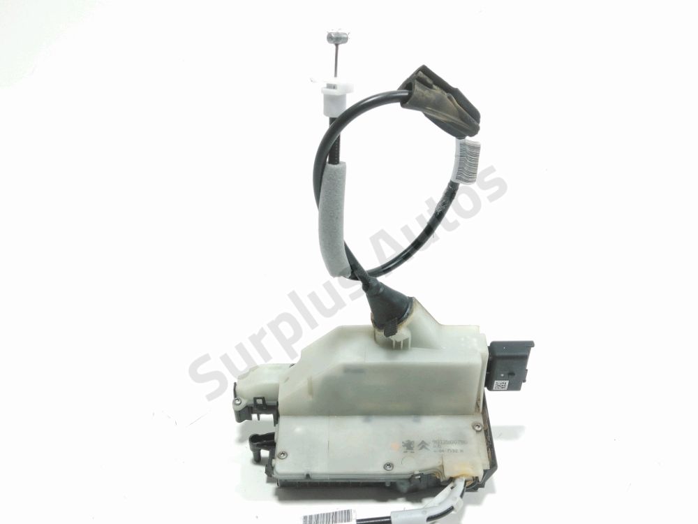 Serrure de porte avant droite