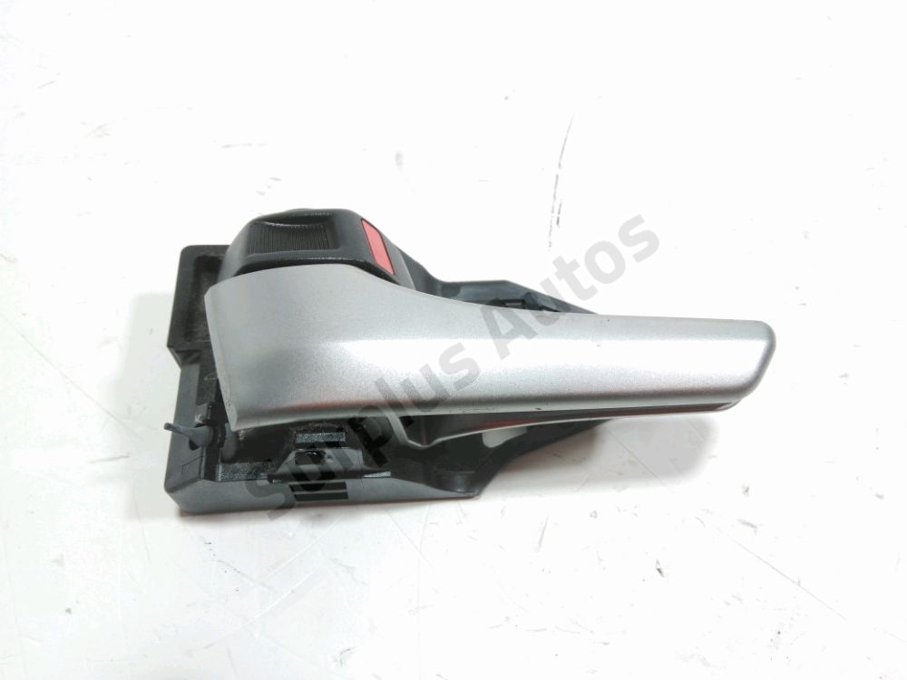 Poignée intérieure porte avant gauche