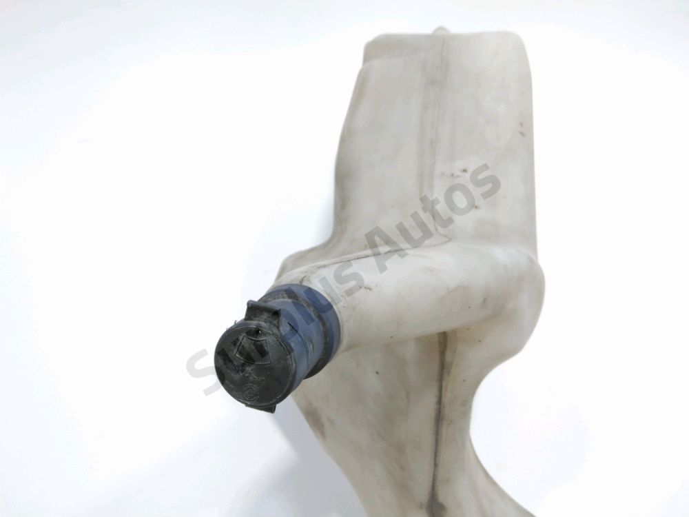 Réservoir de lave glace avant