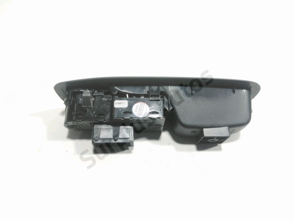 Commande lève-vitre avant gauche