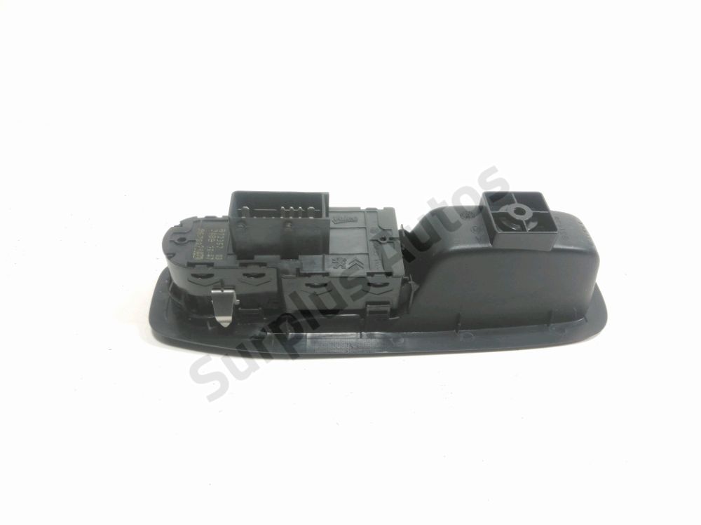 Commande lève-vitre avant gauche