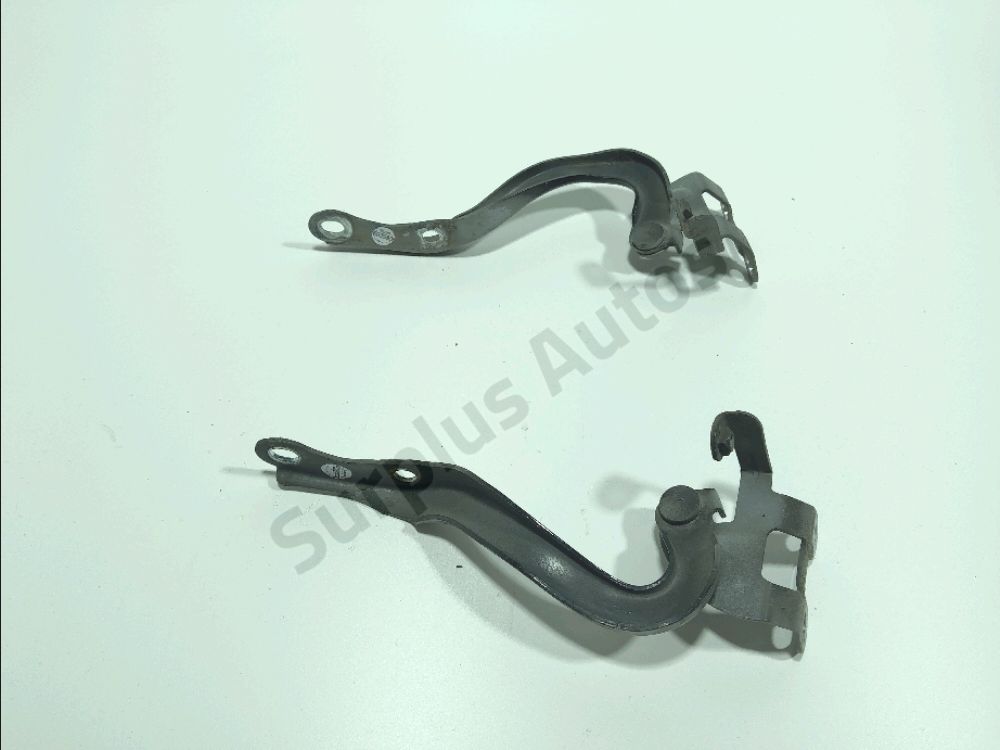 Jeu de charnieres de capot