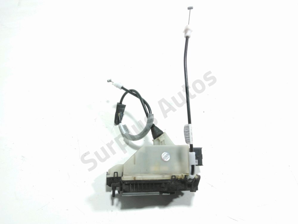 Serrure de porte avant droite