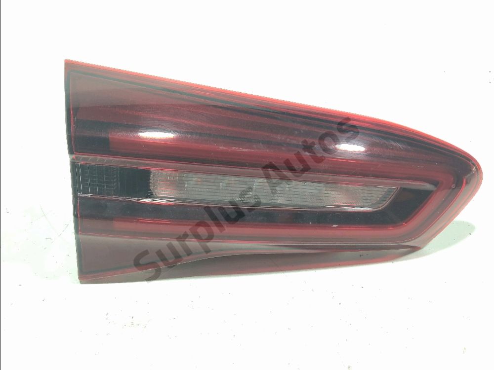 Feu arrière intérieur gauche