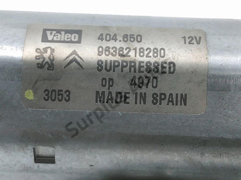 Moteur d'essuie glace arrière