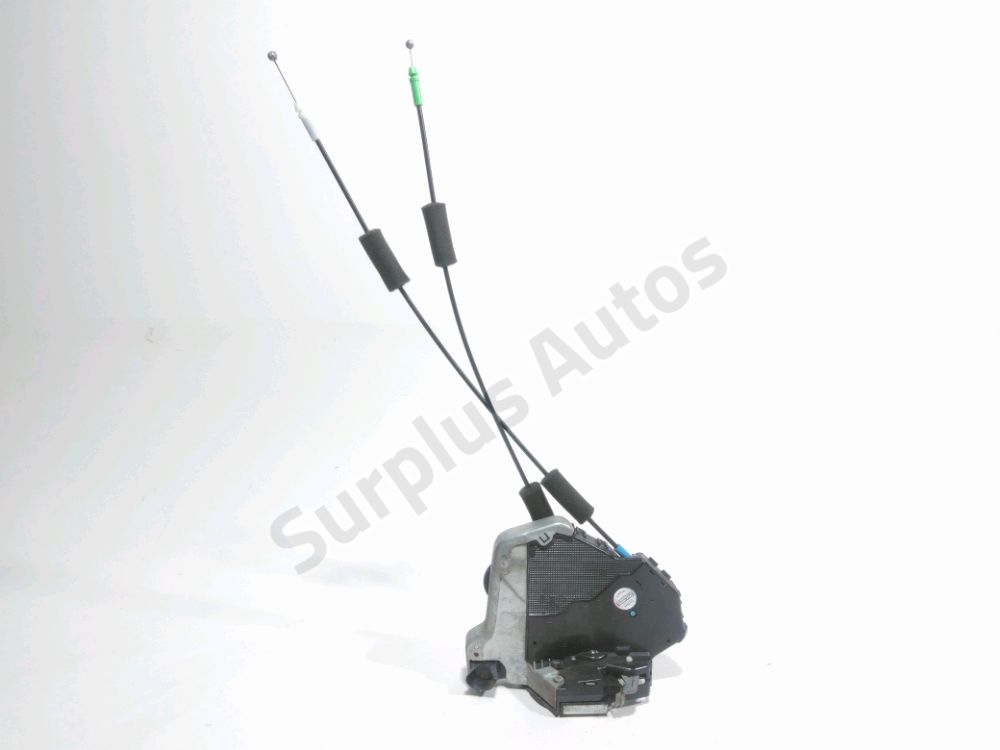 Serrure de porte avant droite