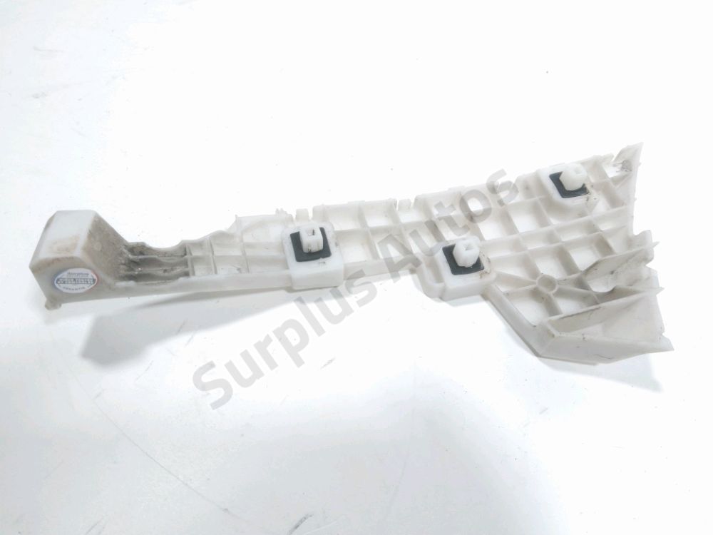 Support droit de pare-choc arrière