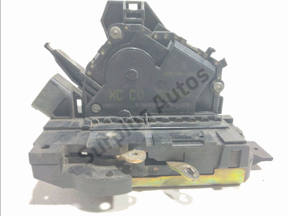 Serrure de porte avant gauche