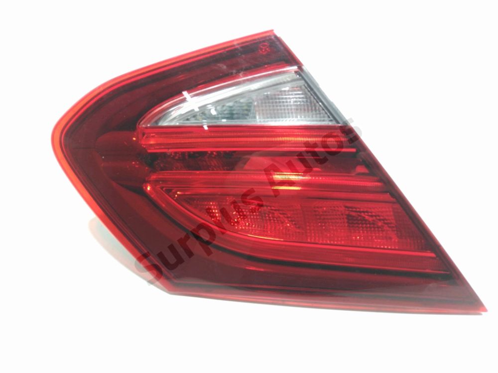 Feu arrière intérieur gauche