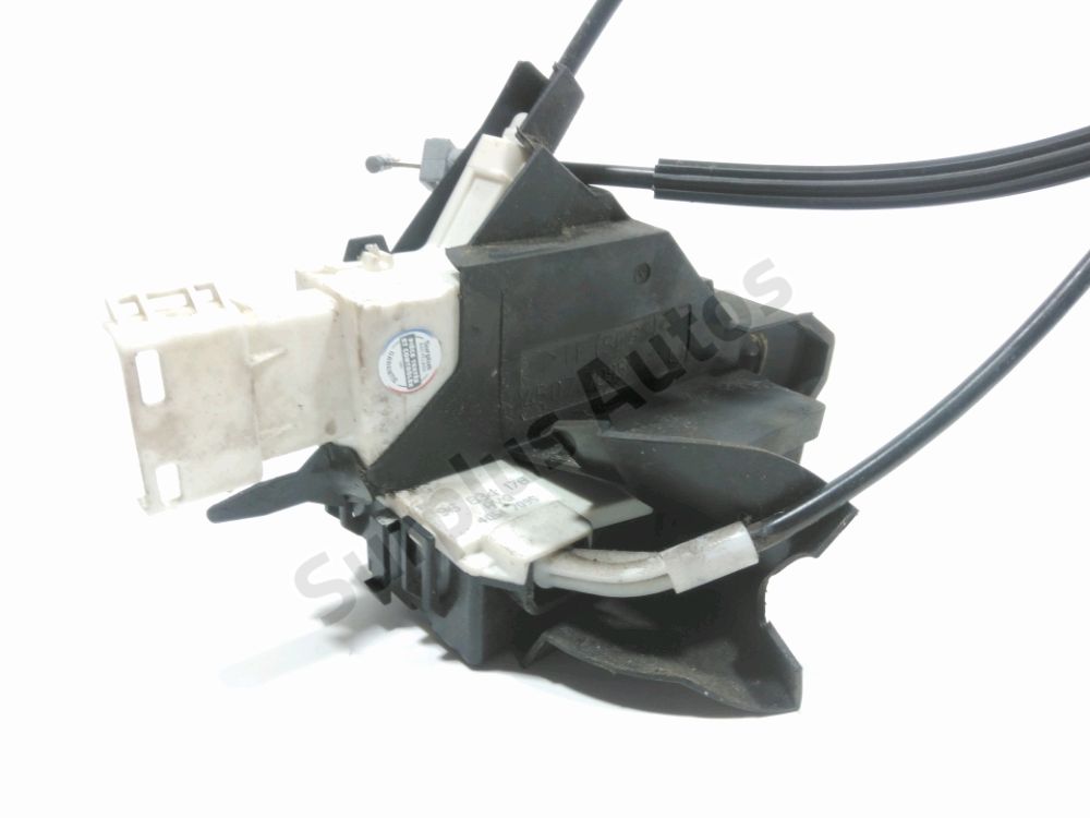 Serrure de porte avant gauche