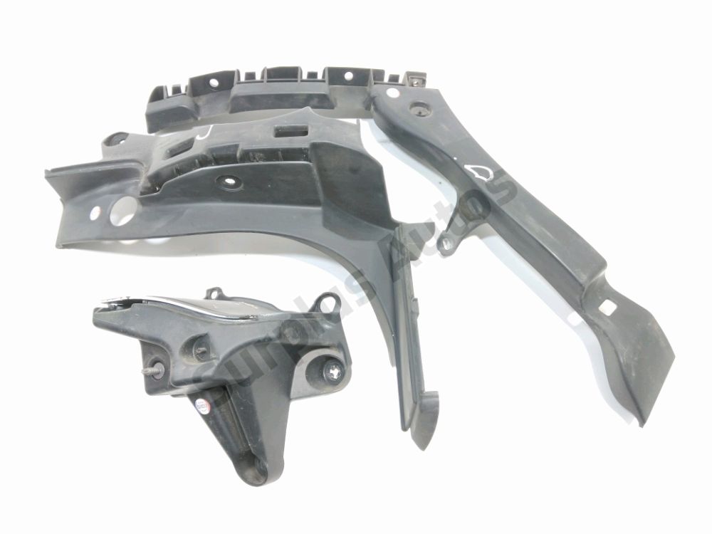 Support droit de pare-choc arrière