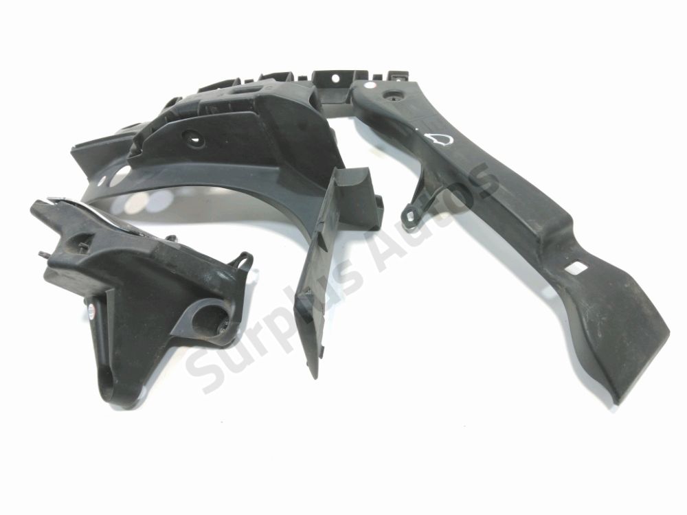 Support droit de pare-choc arrière