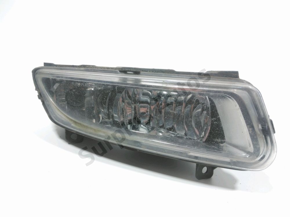 Feu diurne avant droit