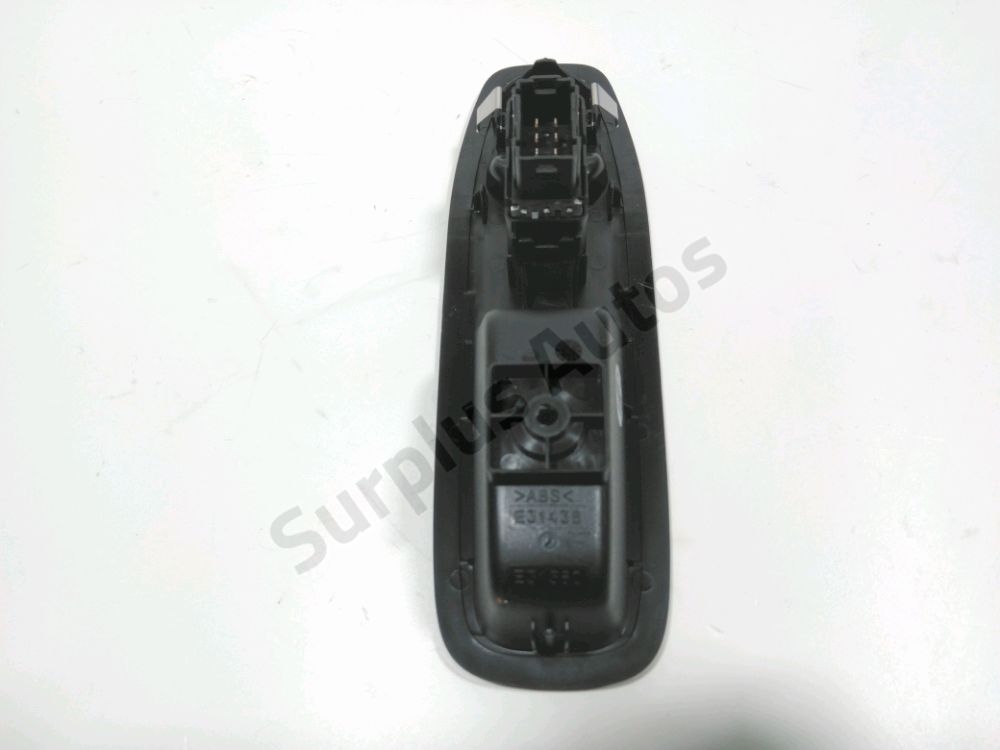 Commande lève-vitre avant droit