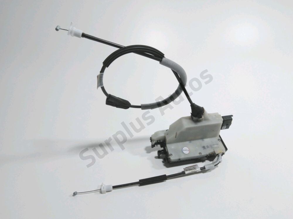 Serrure de porte avant droite