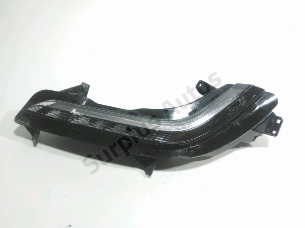 Feu diurne avant gauche